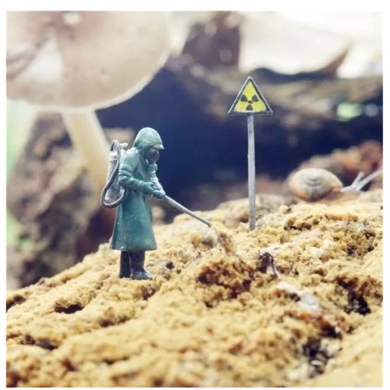 1/64 Scale Chernobyl Doll Resin Static Model DIY Hand Drawn Scene Decoration Toy Handmade Collectibles Birthday Gift