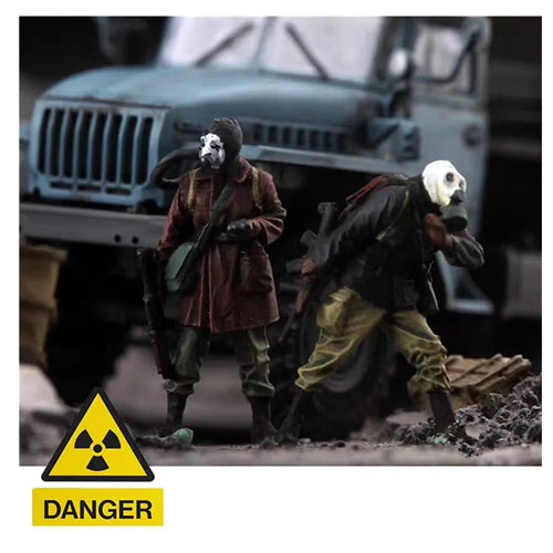 New 1/72 Chernobyl Biochemical 2 Soldiers Miniature Resin Static Doll DIY Hand Drawn Scene Decoration Toy Collectibles
